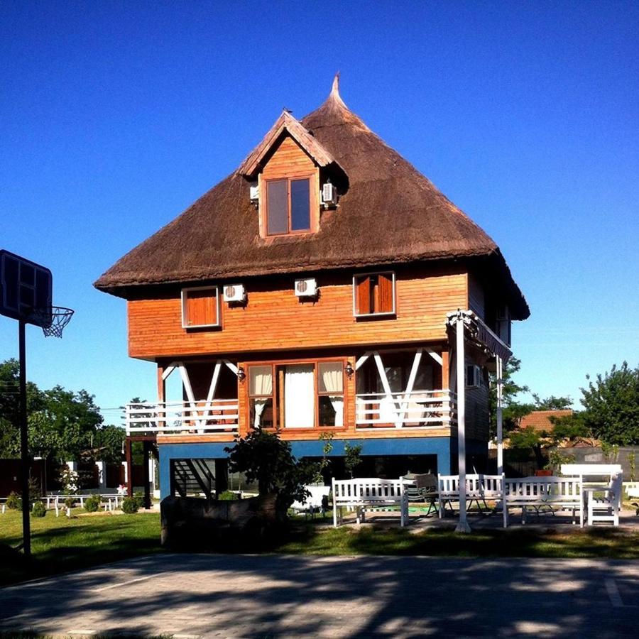 Old Fane'S Lodge Marasu Luaran gambar
